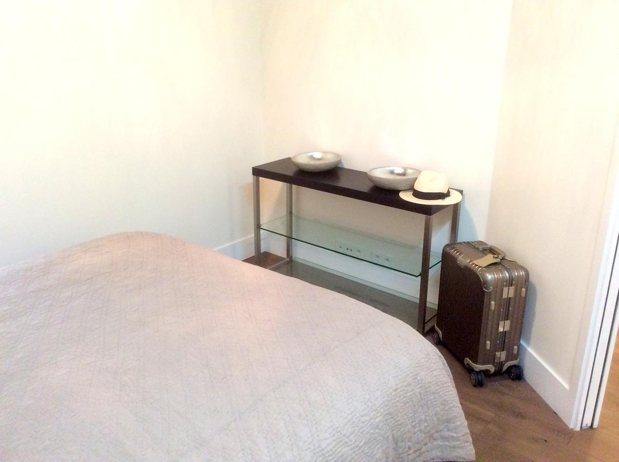Two Bedroom Luxury Apartment - Balcony With View Of Notre Dame Paris Exterior foto
