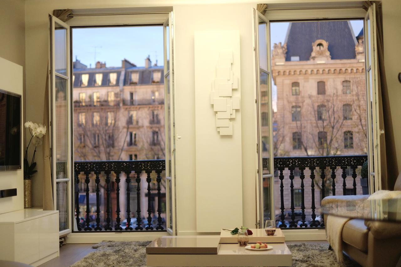 Two Bedroom Luxury Apartment - Balcony With View Of Notre Dame Paris Exterior foto